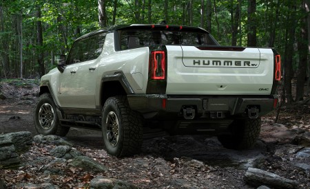 2022 GMC HUMMER EV Edition 1 Rear Three-Quarter Wallpapers 450x275 (9)