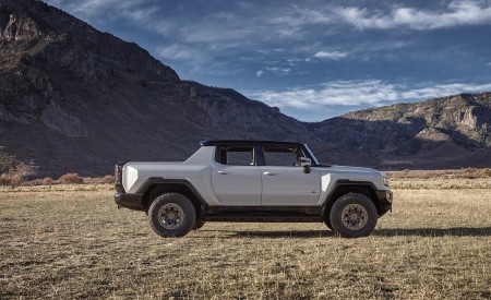 2022 GMC HUMMER EV Edition 1 Side Wallpapers 450x275 (24)