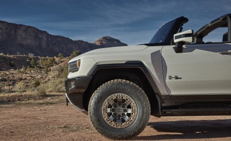 2022 GMC HUMMER EV Edition 1 Wheel Wallpapers 450x275 (28)