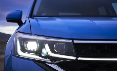 2022 Volkswagen Taos Headlight Wallpapers 450x275 (39)