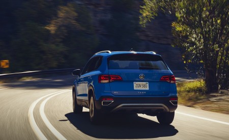 2022 Volkswagen Taos Rear Wallpapers 450x275 (27)