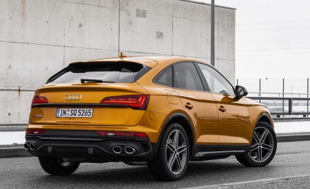 2021 Audi SQ5 Sportback TDI (Color: Dragon Orange) Rear Three-Quarter Wallpapers 450x275 (12)