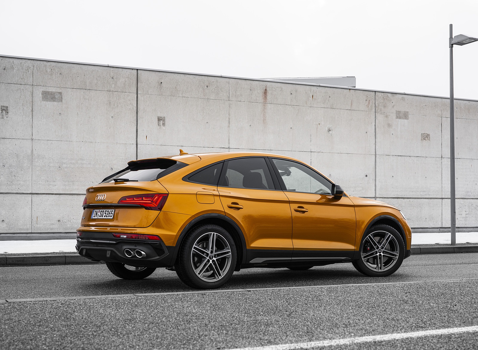 2021 Audi SQ5 Sportback TDI (Color: Dragon Orange) Rear Three-Quarter Wallpapers #13 of 58