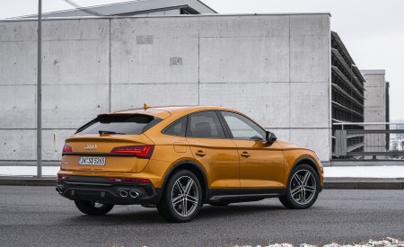 2021 Audi SQ5 Sportback TDI (Color: Dragon Orange) Rear Three-Quarter Wallpapers 450x275 (14)