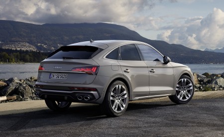 2021 Audi SQ5 Sportback TDI (Color: Quantum Gray) Rear Three-Quarter Wallpapers 450x275 (41)