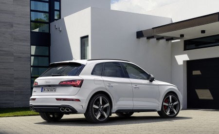2021 Audi SQ5 TDI (Color: Glacier White) Rear Three-Quarter Wallpapers 450x275 (93)