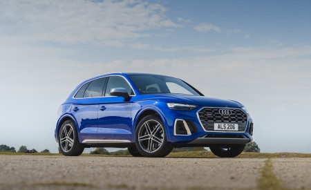 2021 Audi SQ5 TDI (UK-Spec) Front Three-Quarter Wallpapers 450x275 (27)