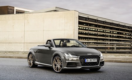 2021 Audi TT Roadster Bronze Selection (Color: Chronos Grey) Front Three-Quarter Wallpapers 450x275 (11)