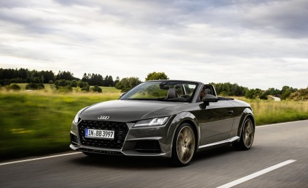 2021 Audi TT Roadster Bronze Selection (Color: Chronos Grey) Front Three-Quarter Wallpapers 450x275 (3)