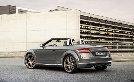 2021 Audi TT Roadster Bronze Selection (Color: Chronos Grey) Rear Three-Quarter Wallpapers  450x275 (12)