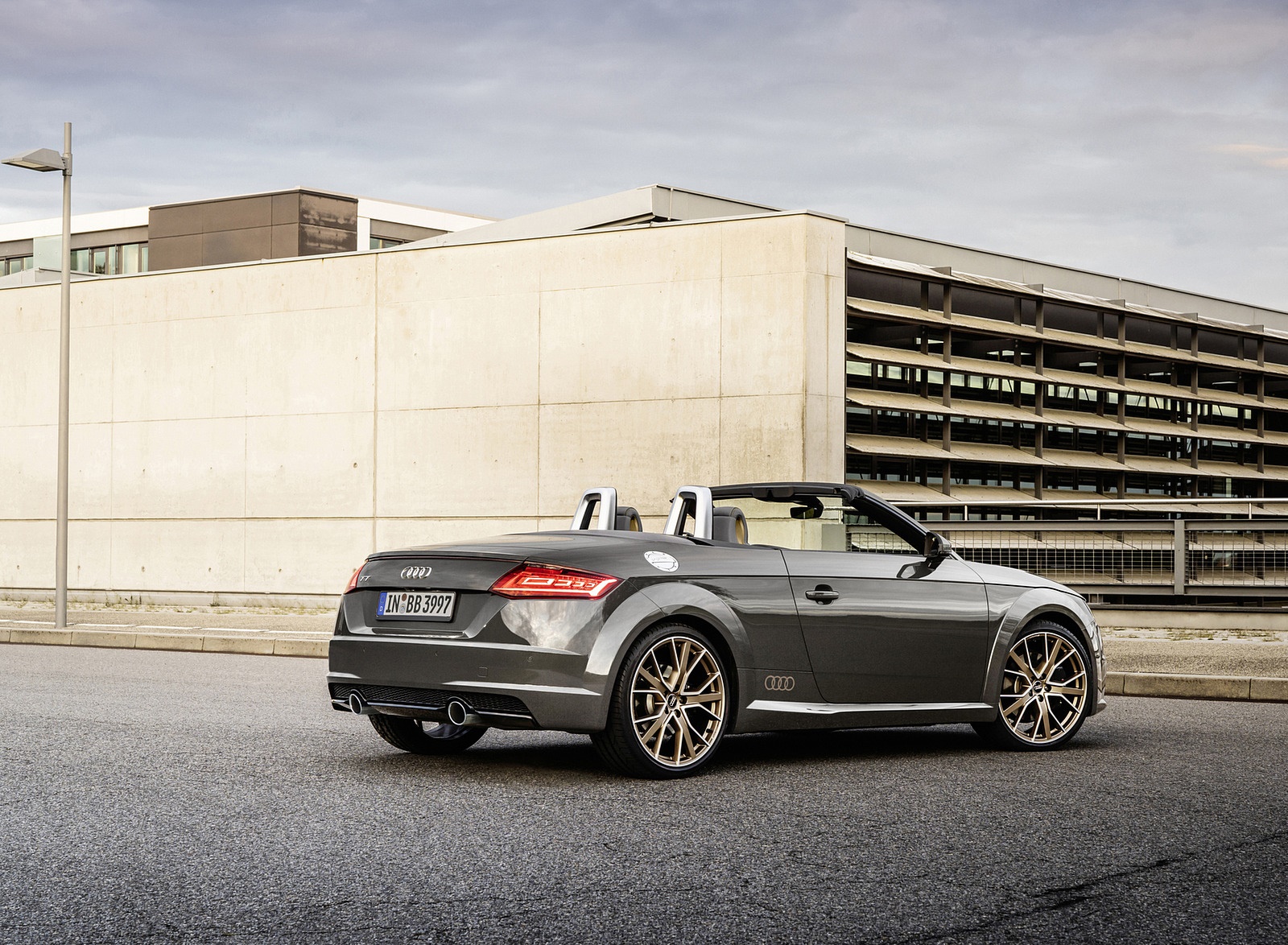 2021 Audi TT Roadster Bronze Selection (Color: Chronos Grey) Rear Three-Quarter Wallpapers (13)
