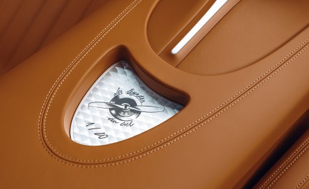 2021 Bugatti Chiron Sport Les Légendes du Ciel Interior Detail Wallpapers 450x275 (15)