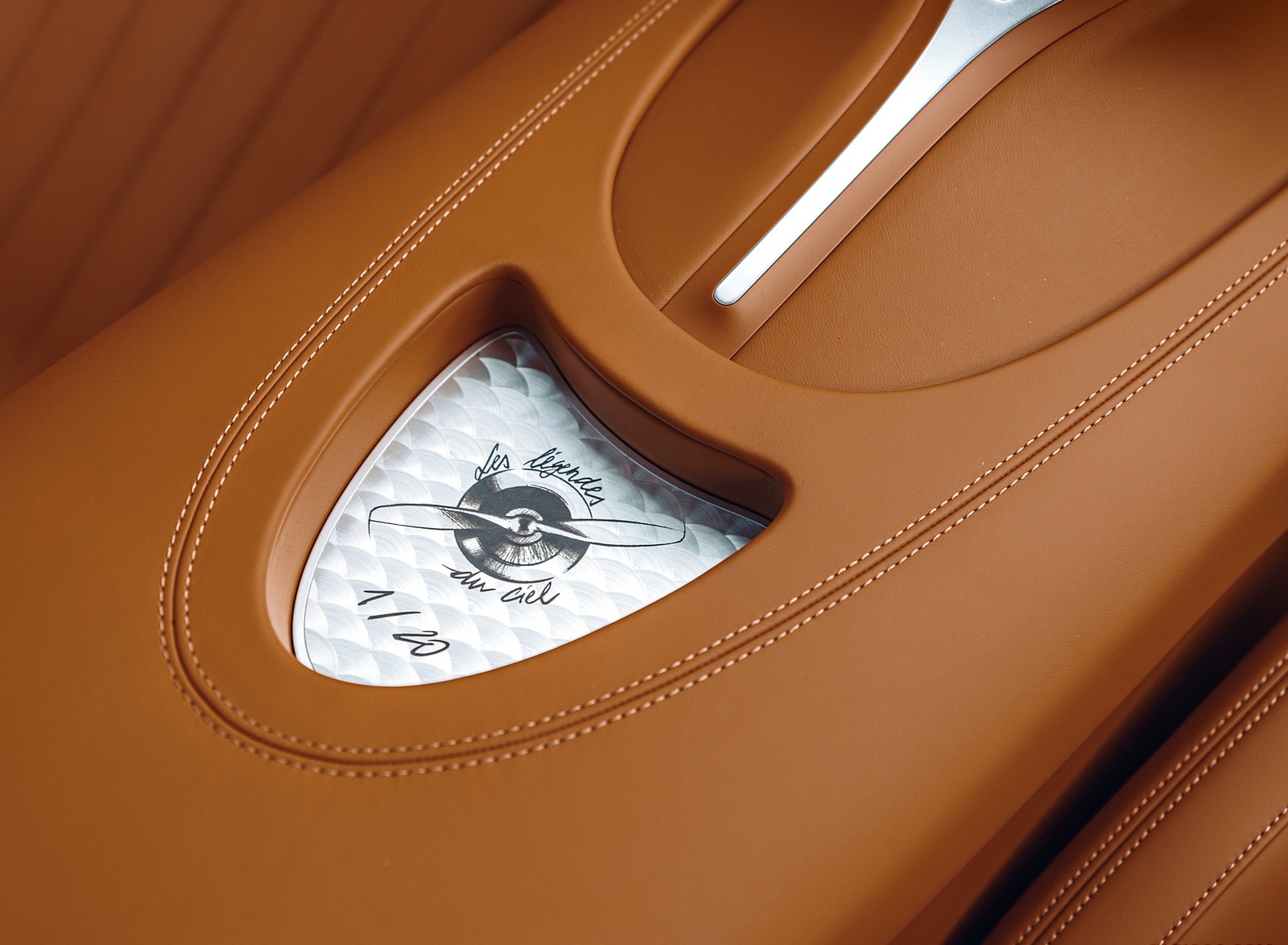 2021 Bugatti Chiron Sport Les Légendes du Ciel Interior Detail Wallpapers (15)