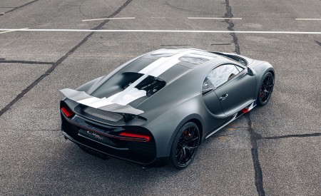 2021 Bugatti Chiron Sport Les Légendes du Ciel Rear Three-Quarter Wallpapers 450x275 (5)