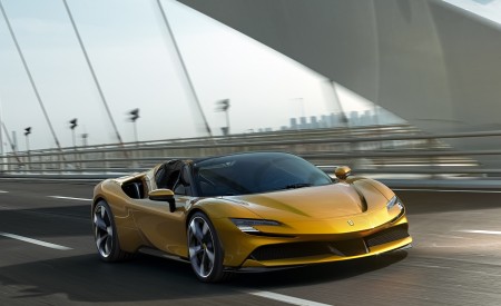 2021 Ferrari SF90 Spider Front Three-Quarter Wallpapers 450x275 (4)