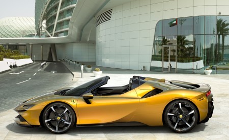 2021 Ferrari SF90 Spider Side Wallpapers 450x275 (8)