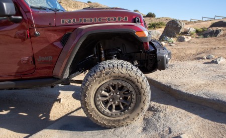 2021 Jeep Wrangler Rubicon 392 (Color: Snazzberry Metallic) Detail Wallpapers 450x275 (13)