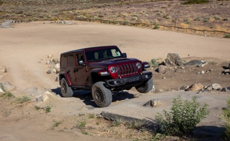 2021 Jeep Wrangler Rubicon 392 (Color: Snazzberry Metallic) Front Wallpapers 450x275 (10)