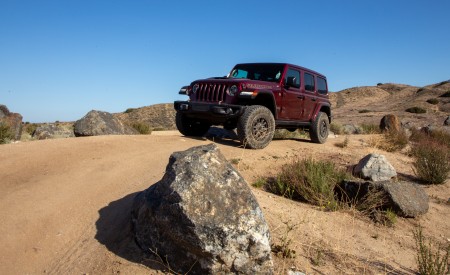2021 Jeep Wrangler Rubicon 392 (Color: Snazzberry Metallic) Front Wallpapers 450x275 (11)