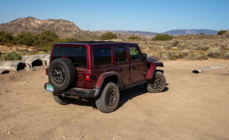 2021 Jeep Wrangler Rubicon 392 (Color: Snazzberry Metallic) Rear Three-Quarter Wallpapers 450x275 (7)
