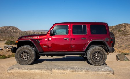 2021 Jeep Wrangler Rubicon 392 (Color: Snazzberry Metallic) Side Wallpapers 450x275 (2)