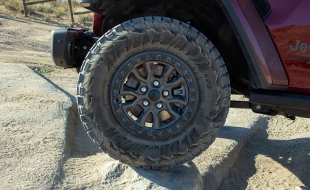 2021 Jeep Wrangler Rubicon 392 (Color: Snazzberry Metallic) Wheel Wallpapers 450x275 (21)