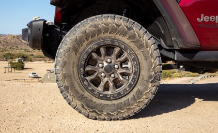 2021 Jeep Wrangler Rubicon 392 (Color: Snazzberry Metallic) Wheel Wallpapers 450x275 (22)