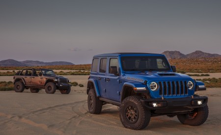 2021 Jeep Wrangler Rubicon 392 Front Three-Quarter Wallpapers  450x275 (55)