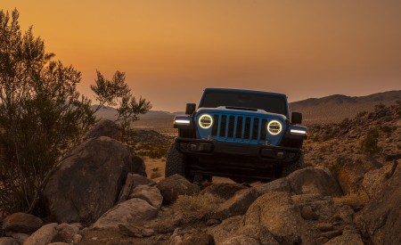 2021 Jeep Wrangler Rubicon 392 Front Wallpapers 450x275 (53)