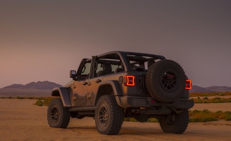 2021 Jeep Wrangler Rubicon 392 Rear Three-Quarter Wallpapers 450x275 (89)