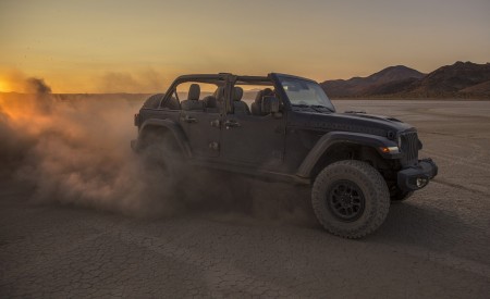 2021 Jeep Wrangler Rubicon 392 Side Wallpapers  450x275 (74)