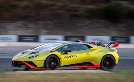 2021 Lamborghini Huracán STO Front Three-Quarter Wallpapers 450x275 (6)