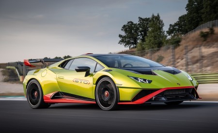 2021 Lamborghini Huracán STO Front Three-Quarter Wallpapers 450x275 (2)
