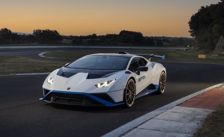 2021 Lamborghini Huracán STO Front Wallpapers 450x275 (58)