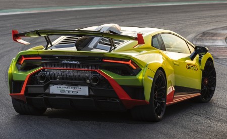 2021 Lamborghini Huracán STO Rear Three-Quarter Wallpapers 450x275 (18)