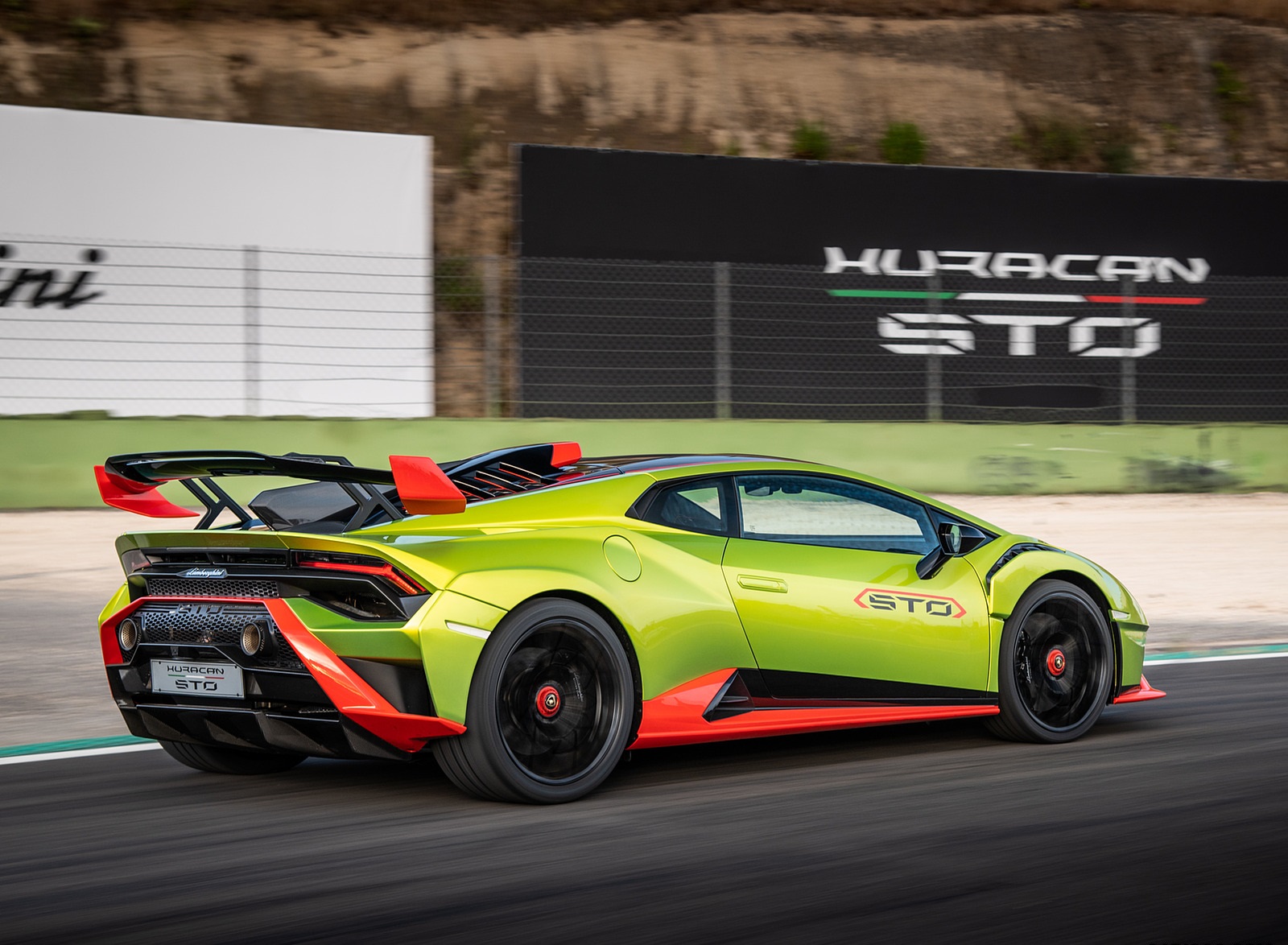 2021 Lamborghini Huracán STO Rear Three-Quarter Wallpapers (14)