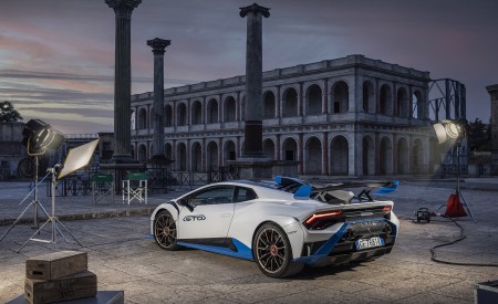 2021 Lamborghini Huracán STO Rear Three-Quarter Wallpapers 450x275 (64)