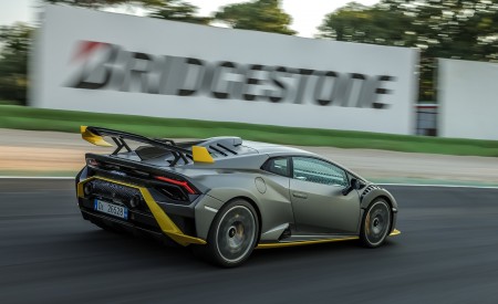 2021 Lamborghini Huracán STO Rear Three-Quarter Wallpapers 450x275 (81)