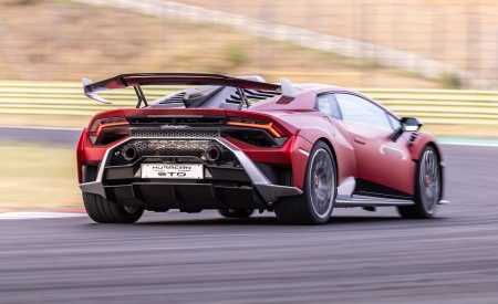 2021 Lamborghini Huracán STO Rear Three-Quarter Wallpapers 450x275 (24)