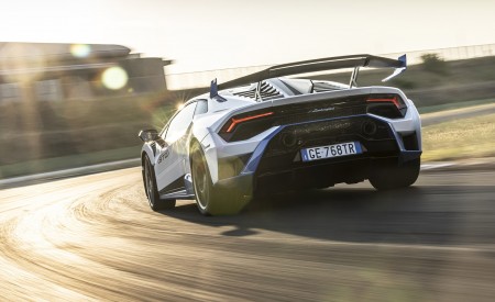 2021 Lamborghini Huracán STO Rear Wallpapers 450x275 (57)