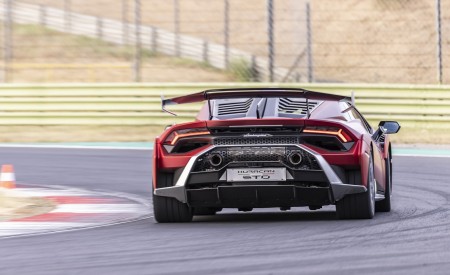 2021 Lamborghini Huracán STO Rear Wallpapers 450x275 (27)