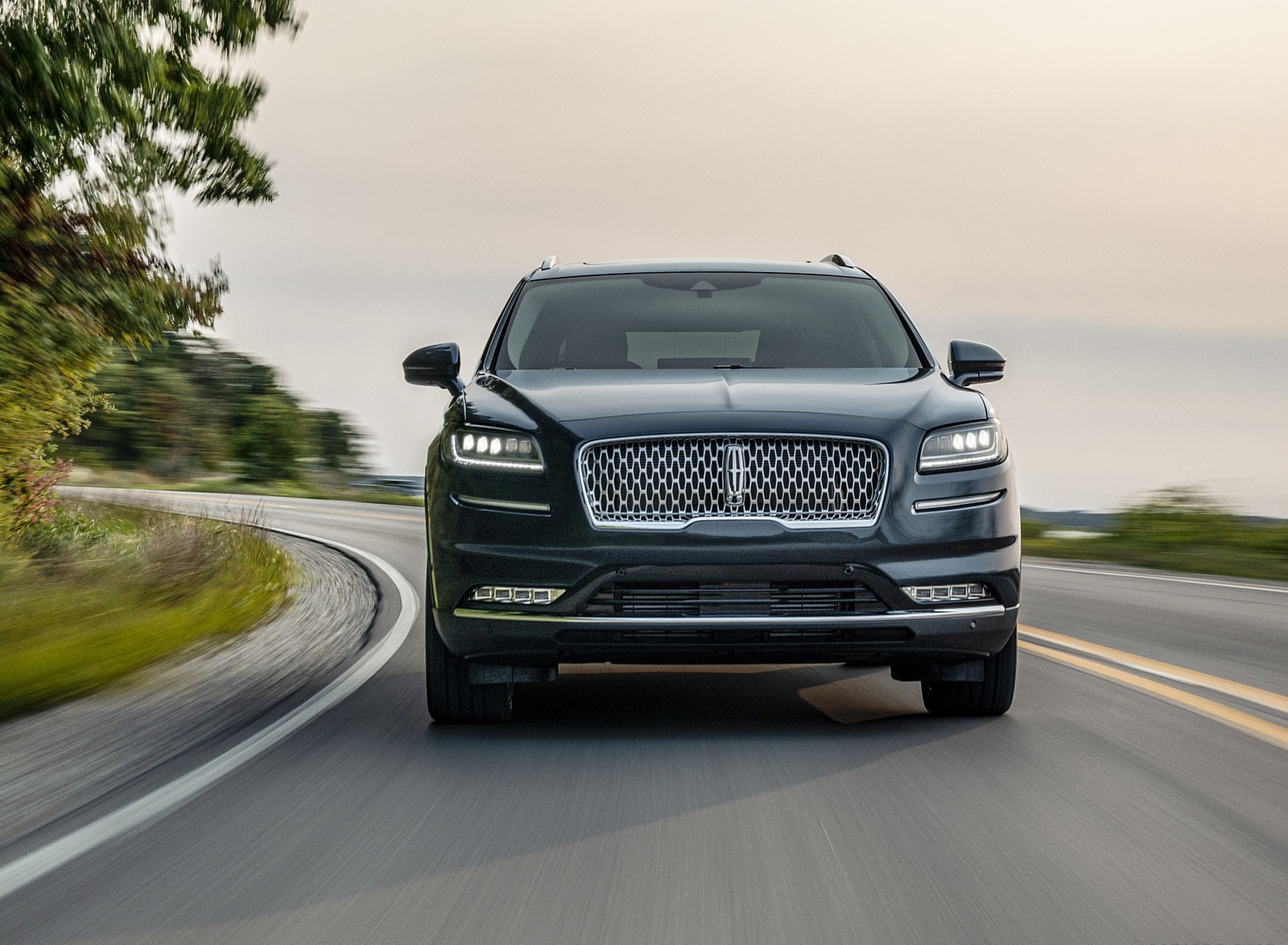 2021 Lincoln Nautilus (Color: Flight Blue) Front Wallpapers  (4)