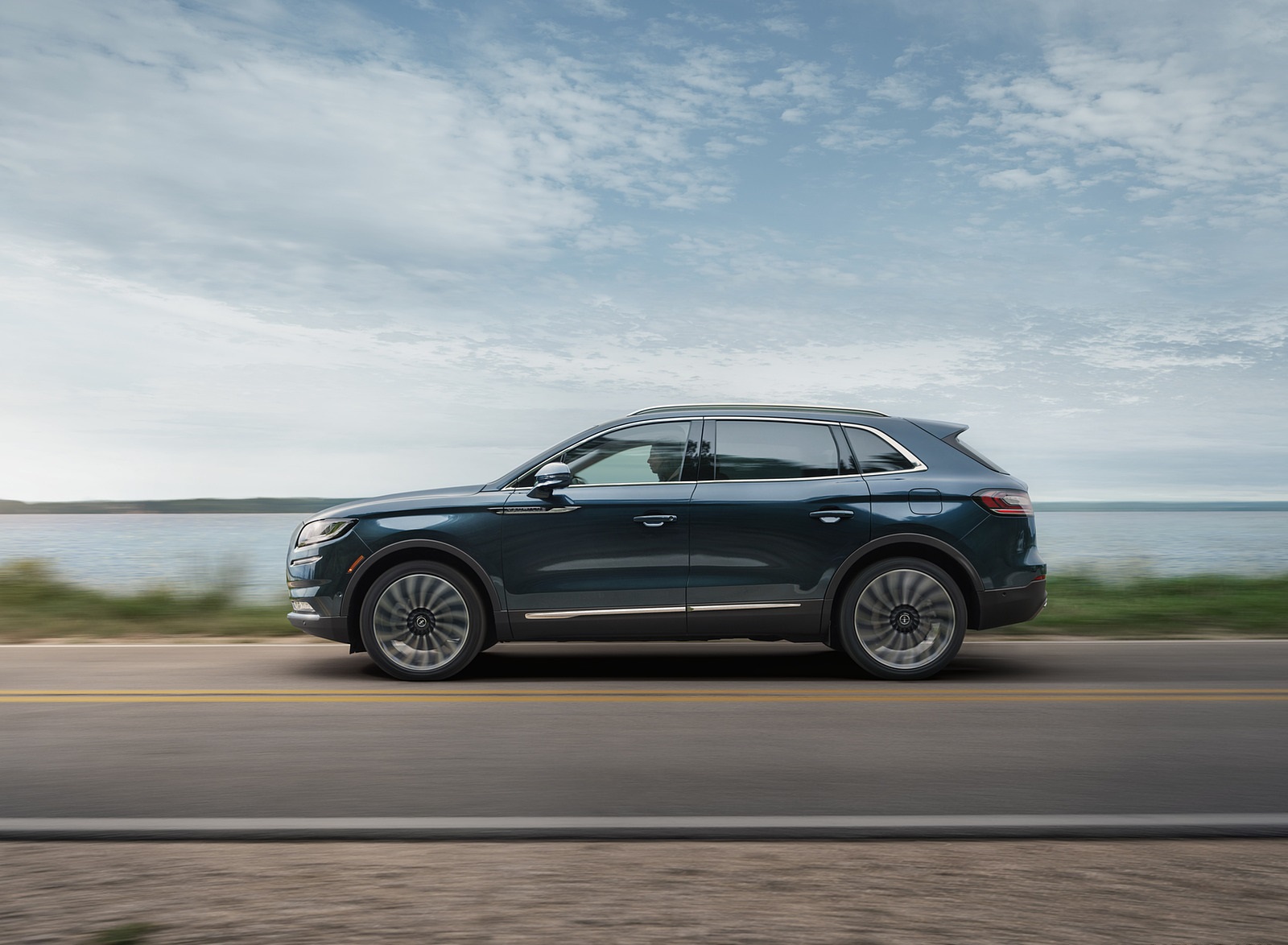 2021 Lincoln Nautilus (Color: Flight Blue) Side Wallpapers (6)