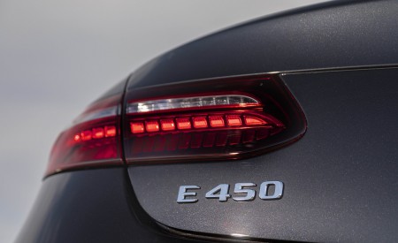 2021 Mercedes-Benz E 450 4MATIC Coupe (US-Spec) Badge Wallpapers 450x275 (27)