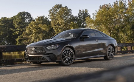 2021 Mercedes-Benz E 450 4MATIC Coupe (US-Spec) Front Three-Quarter Wallpapers 450x275 (14)