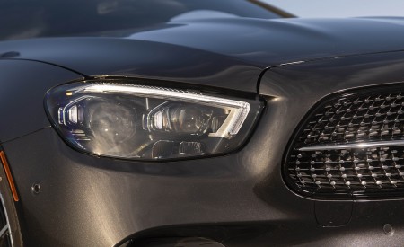 2021 Mercedes-Benz E 450 4MATIC Coupe (US-Spec) Headlight Wallpapers 450x275 (23)