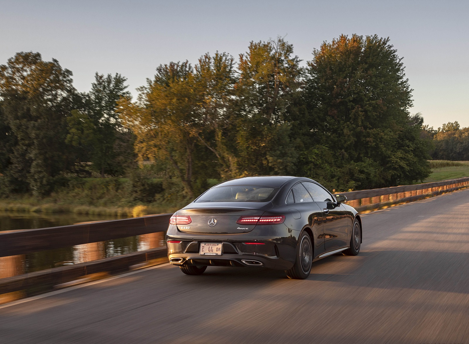 2021 Mercedes-Benz E 450 4MATIC Coupe (US-Spec) Rear Three-Quarter Wallpapers (12)