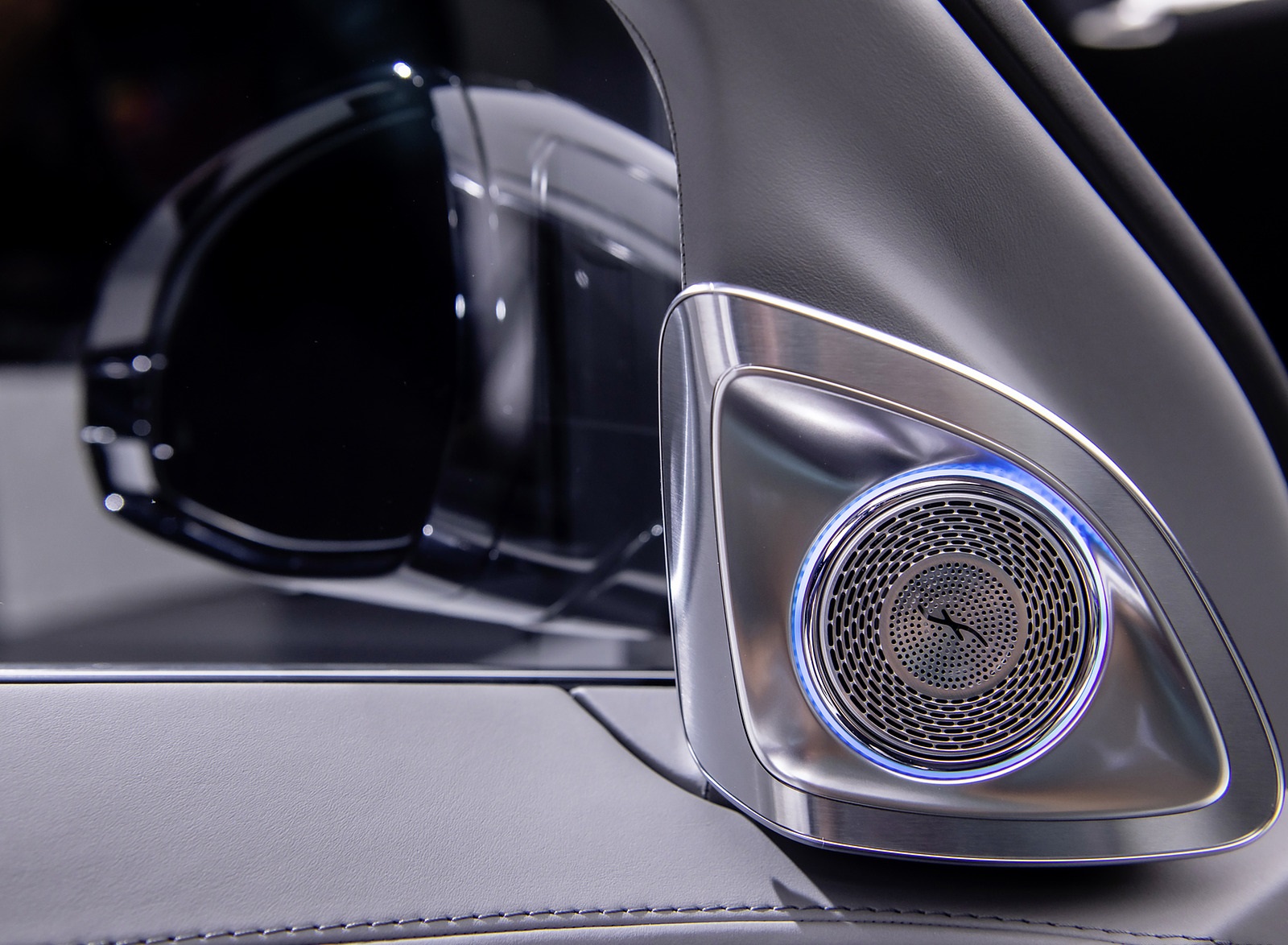 2021 Mercedes-Maybach S-Class (Color: Designo Crystal White / Silver Grey Pearl) Interior Detail Wallpapers #105 of 149