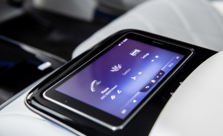 2021 Mercedes-Maybach S-Class (Color: Designo Crystal White / Silver Grey Pearl) Interior Detail Wallpapers 450x275 (109)