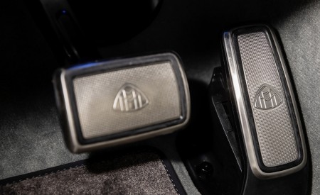 2021 Mercedes-Maybach S-Class (Color: Designo Crystal White / Silver Grey Pearl) Pedals Wallpapers 450x275 (90)